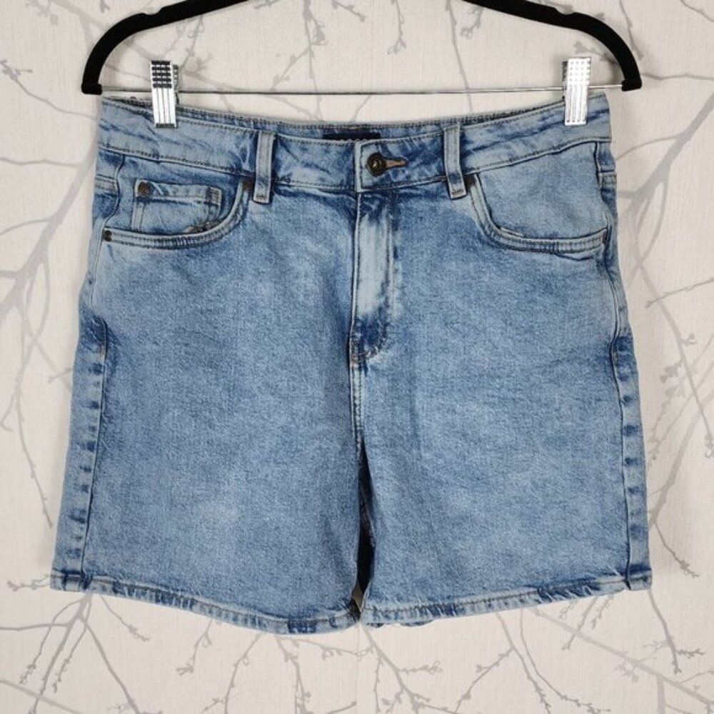 Bonobo Instinct Light Wash Stretch Denim Straight Fit Shorts